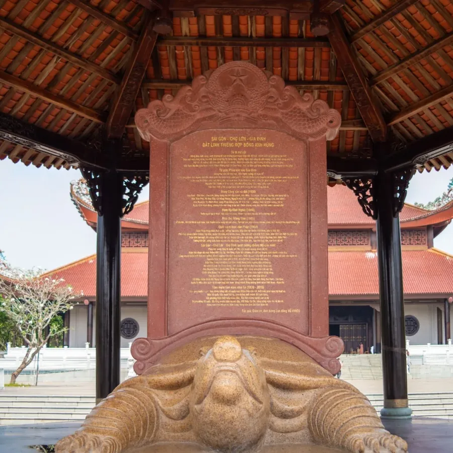 Mặt tiền xưởng đá